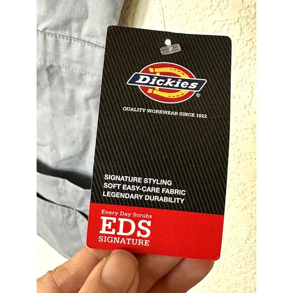 NWT Dickies Women’s XS Gray Scrub Top – EDS Signature V-Neck – Medical Uniform - Picture 4 of 12